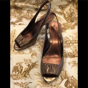 Gorgeous bronze metallic iFlex slingbacks.